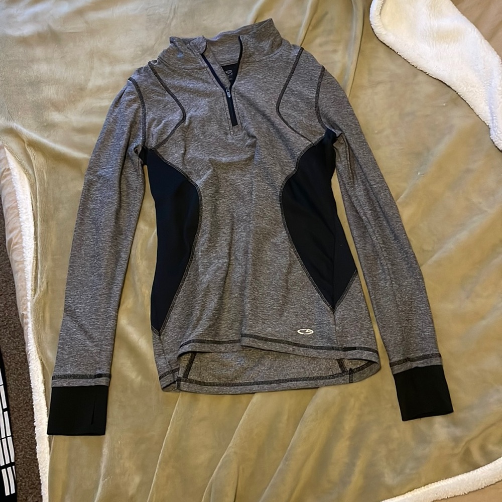 workout shirt